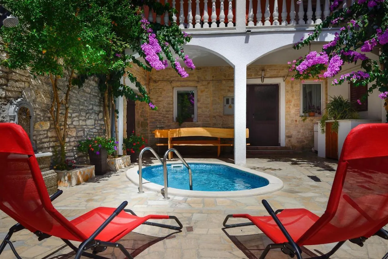 Apartments Salcinovic Medolino Affittacamere