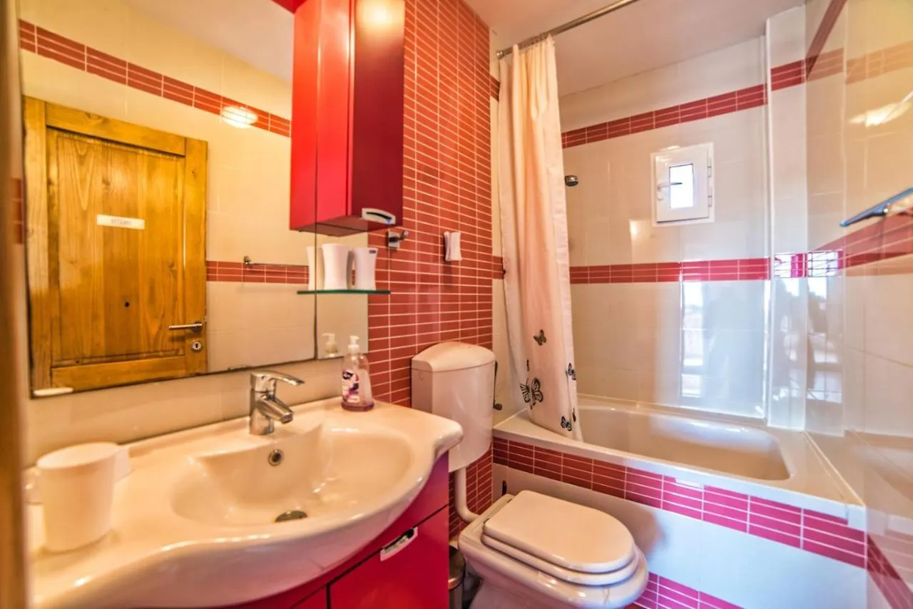 Apartments Salcinovic Medolino 3*,