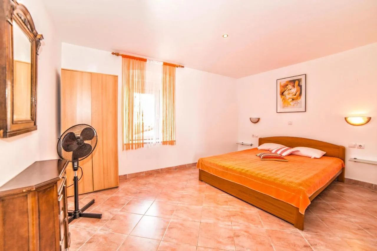 Apartments Salcinovic Medolino
