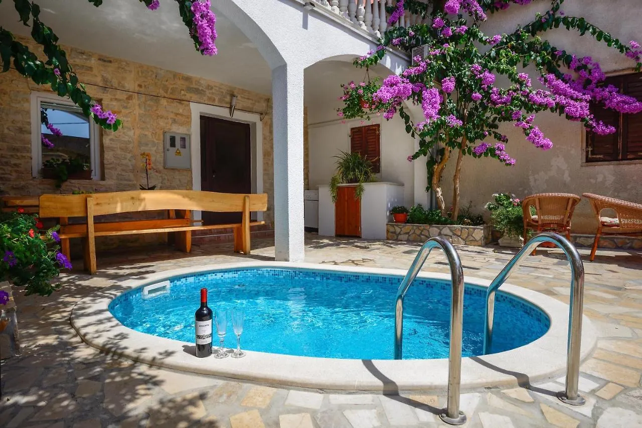 Apartments Salcinovic Medolino