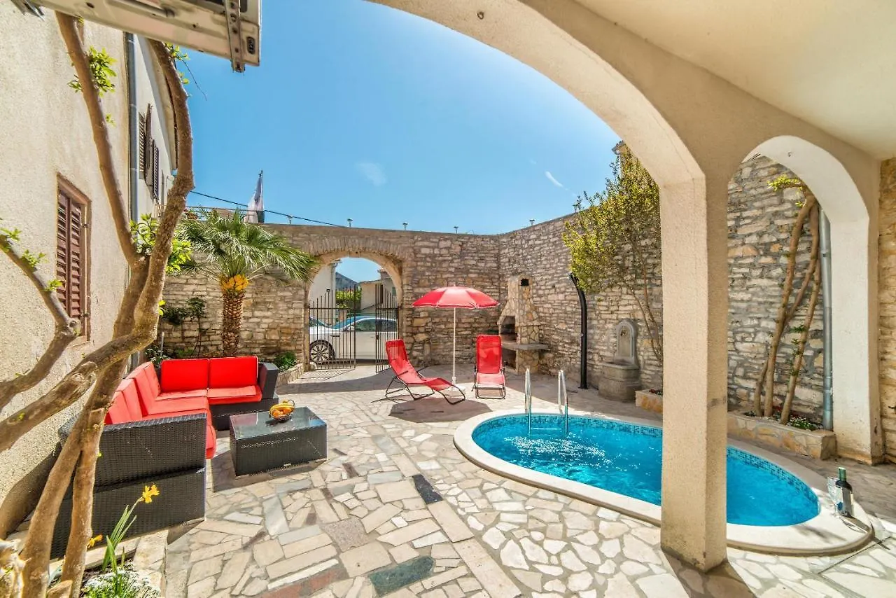 *** Affittacamere Apartments Salcinovic Medolino Croazia